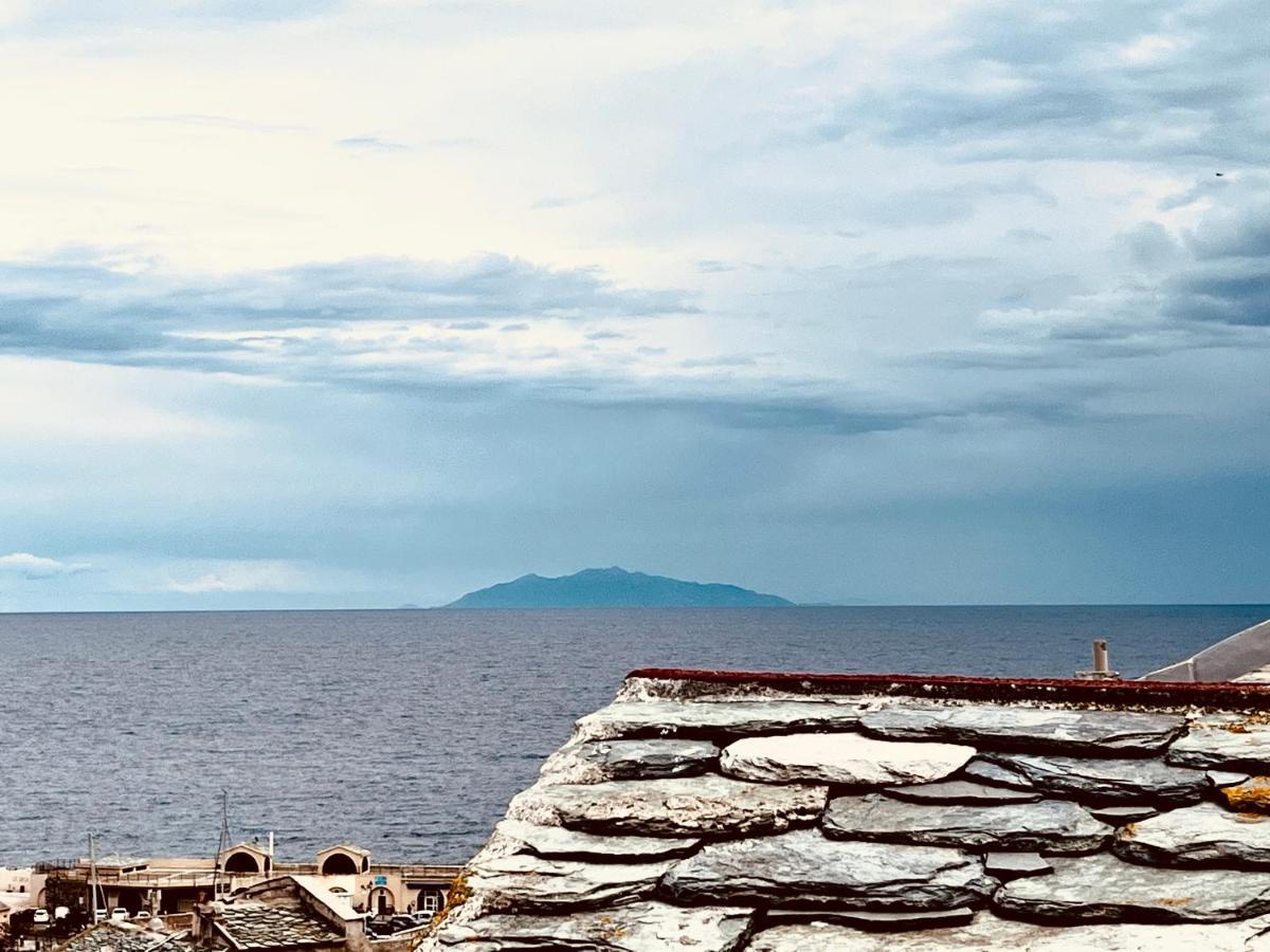 Pepites Bastiaises Vatta Appartement Roof Top Jacuzzi Vue Vieux Port Bastia  Bagian luar foto
